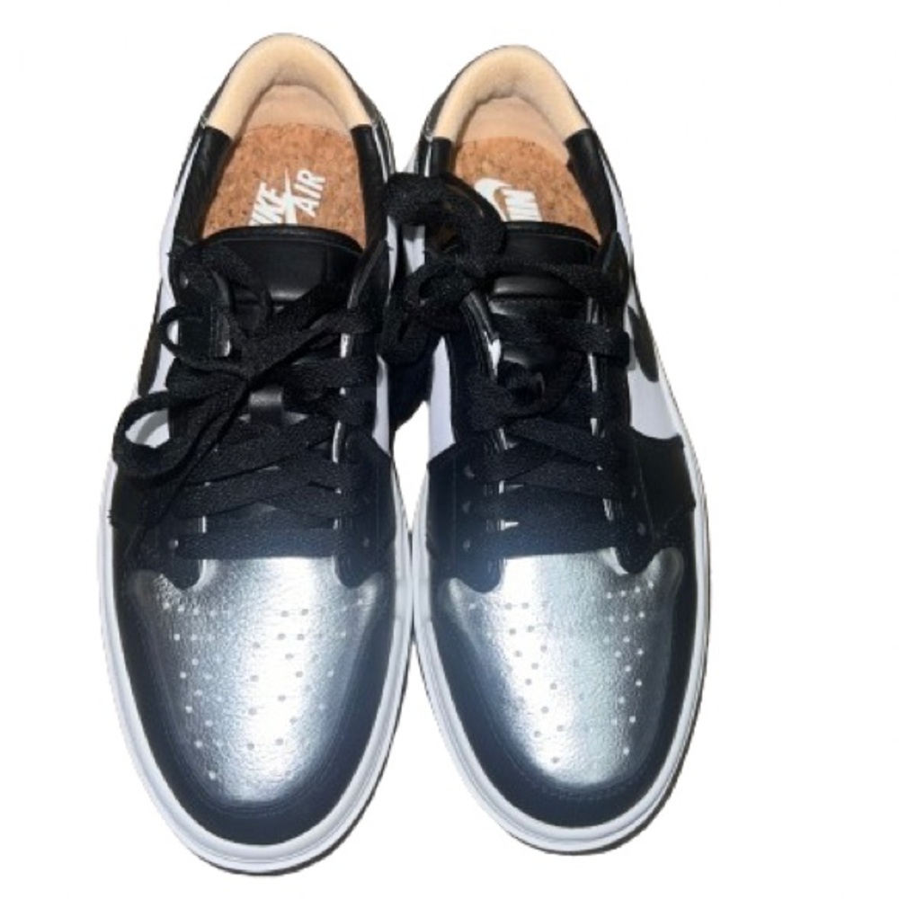 Nike Women's Black and Silver Sneakers - Picture 3 of 8